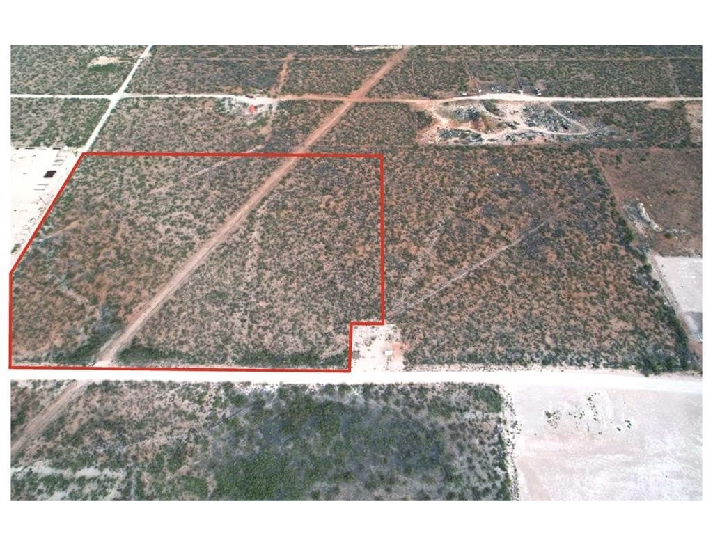17 acres in Ward County gallery image 3