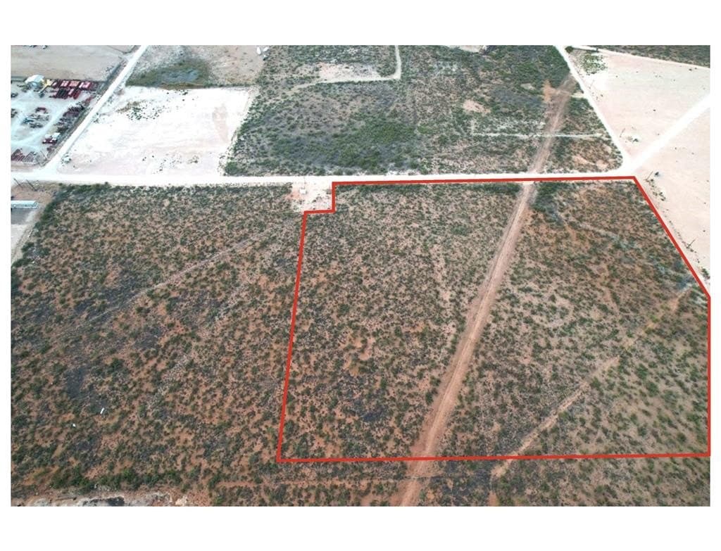 17 acres in Ward County gallery image 4