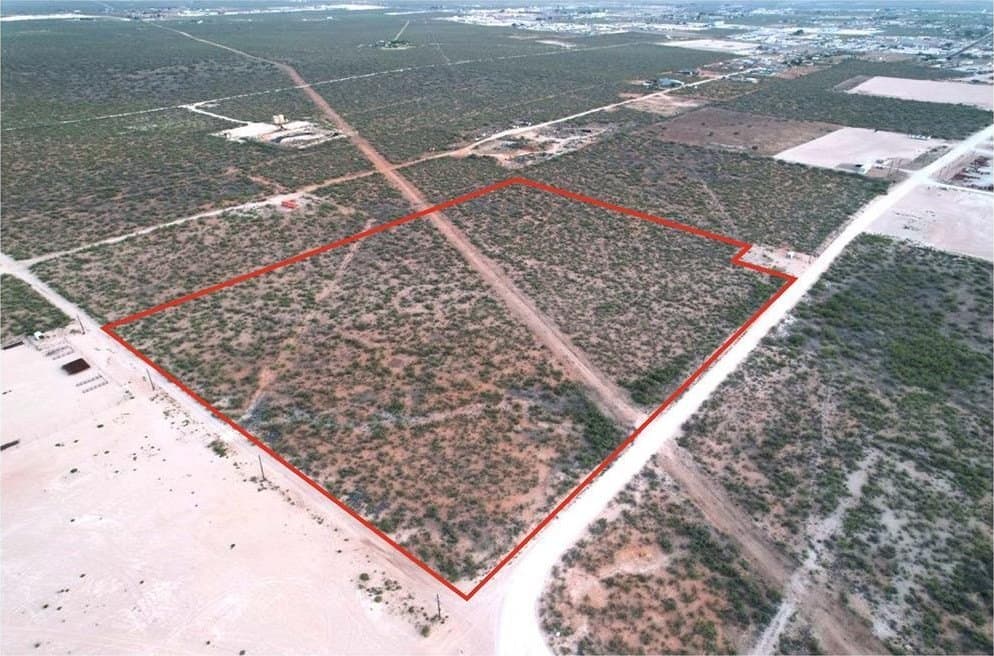 17 acres in Ward County