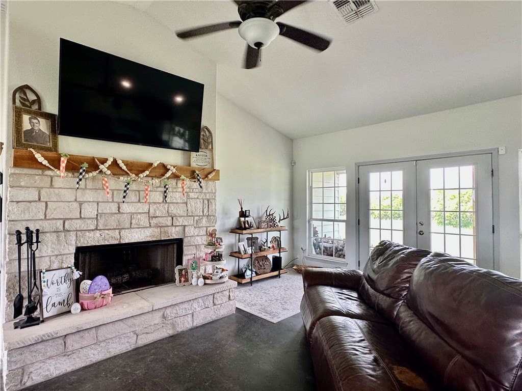 10 acres in San Patricio County gallery image 3