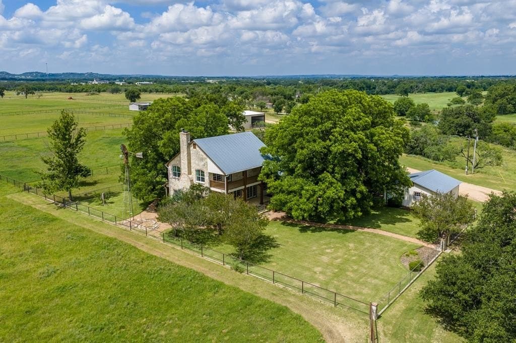 39.82 acres in Gillespie County - photo 38