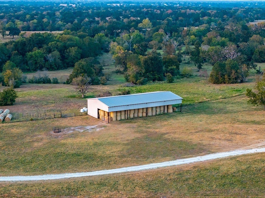 828 acres in Grimes County gallery image 3