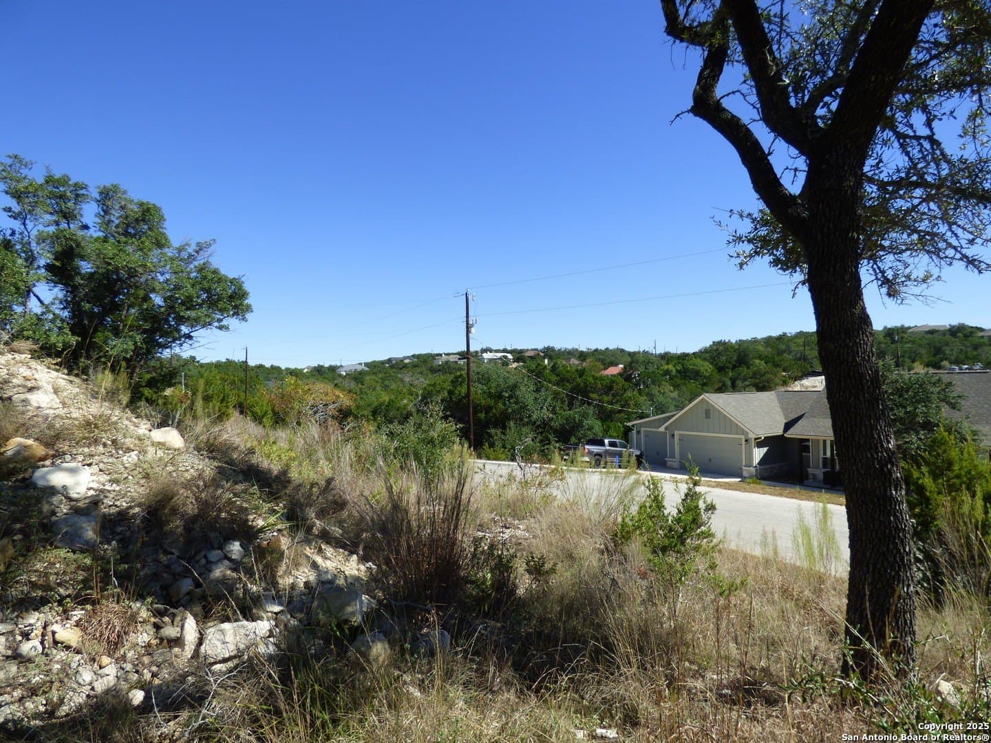 0.5 acres in Comal County - photo 8