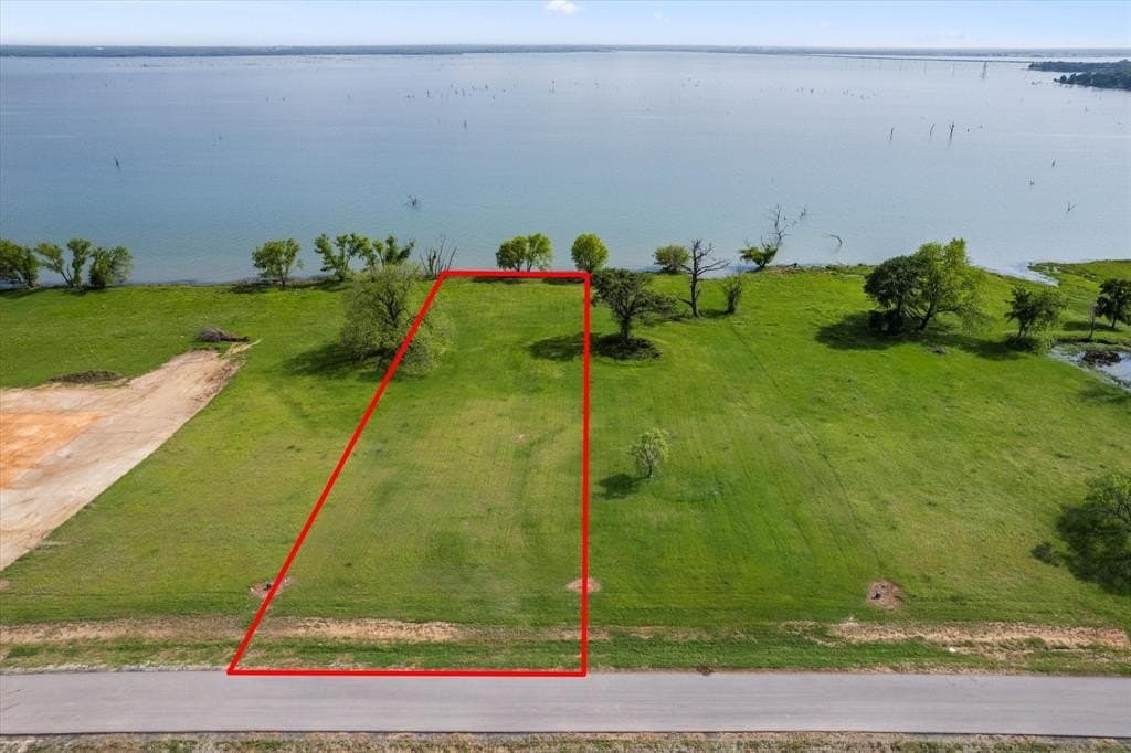 1.12 acres in Navarro County