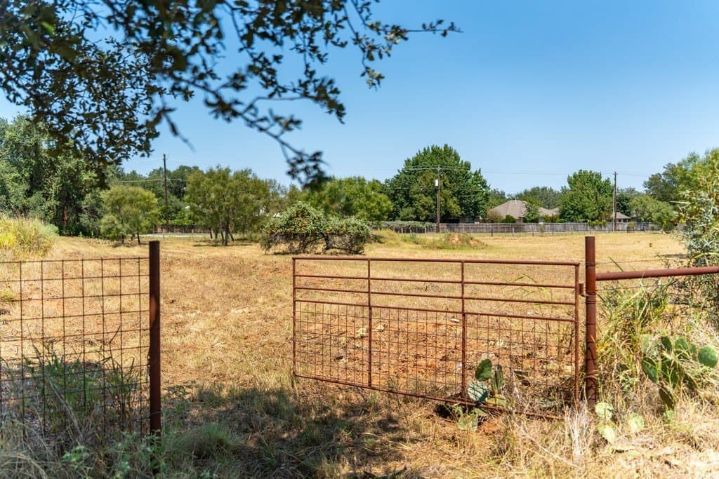9.37 acres in Gillespie County - photo 9