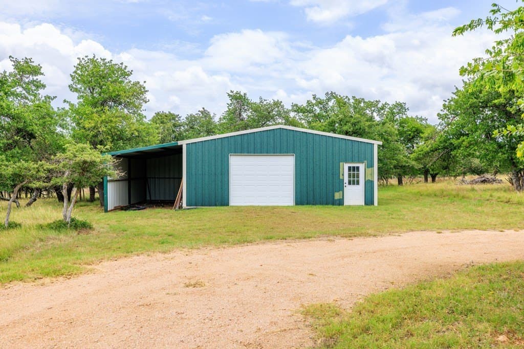 30 acres in Gillespie County - photo 33