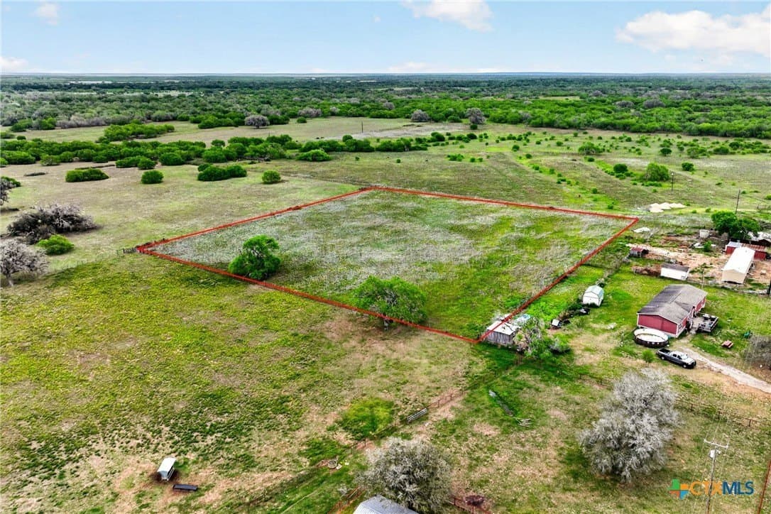 3.78 acres in Gonzales County gallery image 2