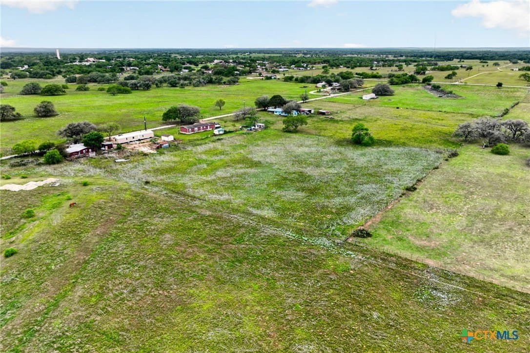 3.78 acres in Gonzales County gallery image 4