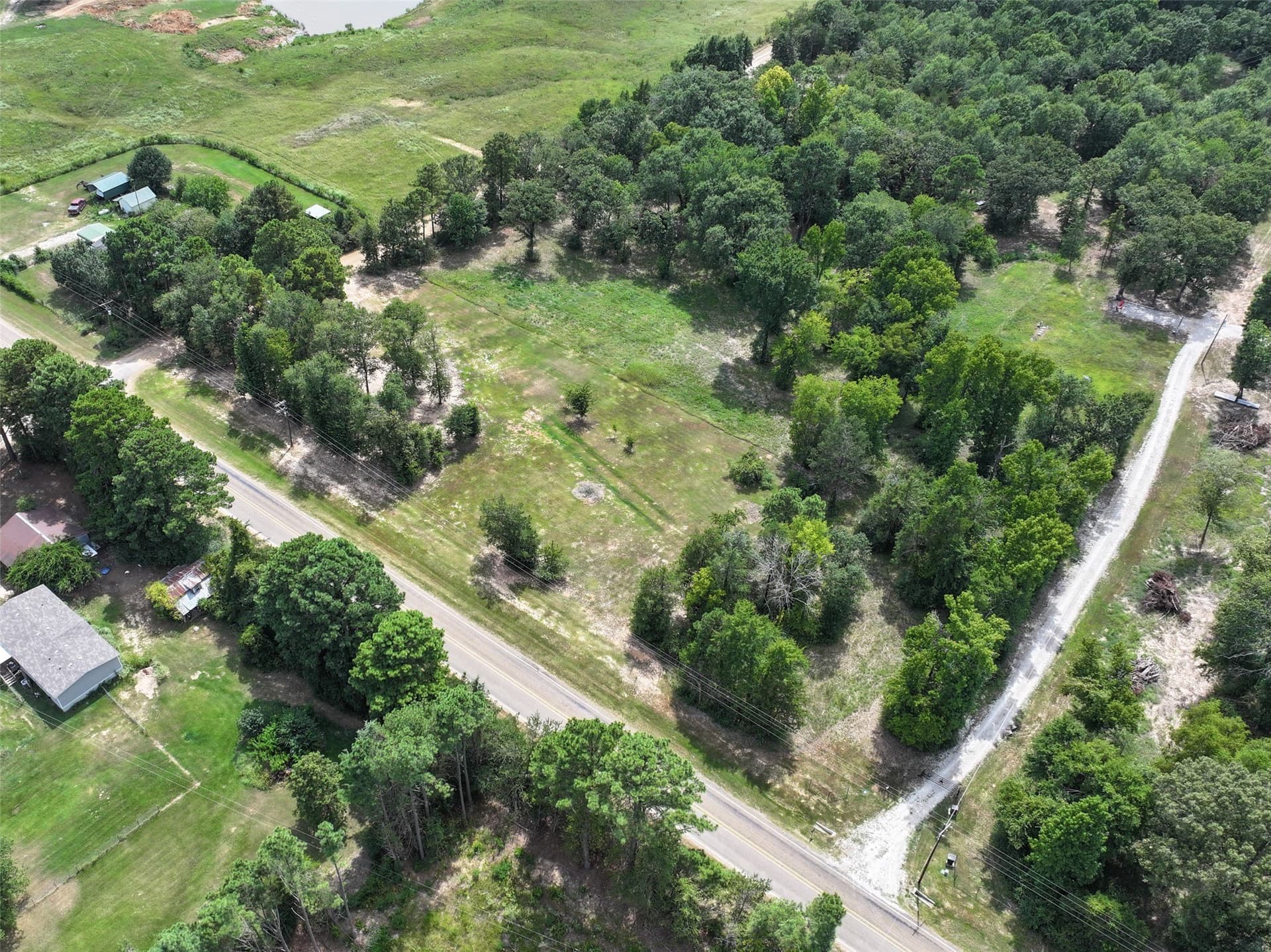 1.27 acres in Bowie County gallery image 2
