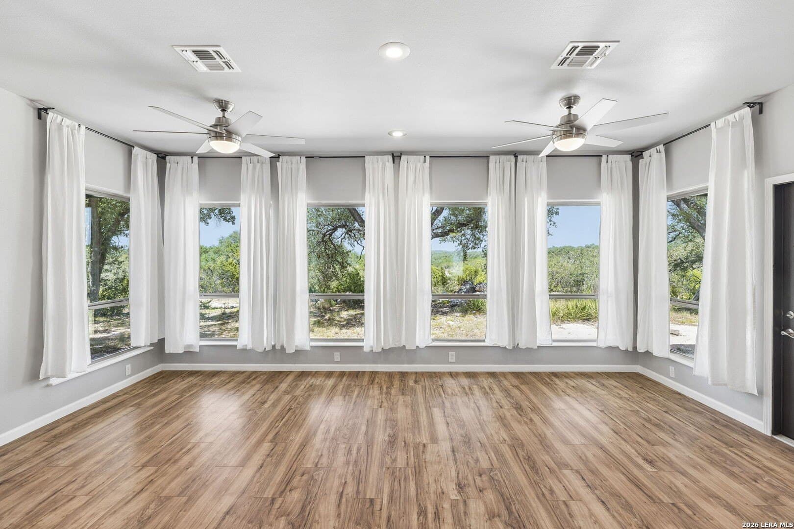 32 acres in Comal County - photo 4