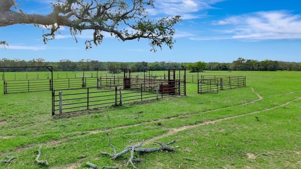 158.75 acres in Texas County - photo 21