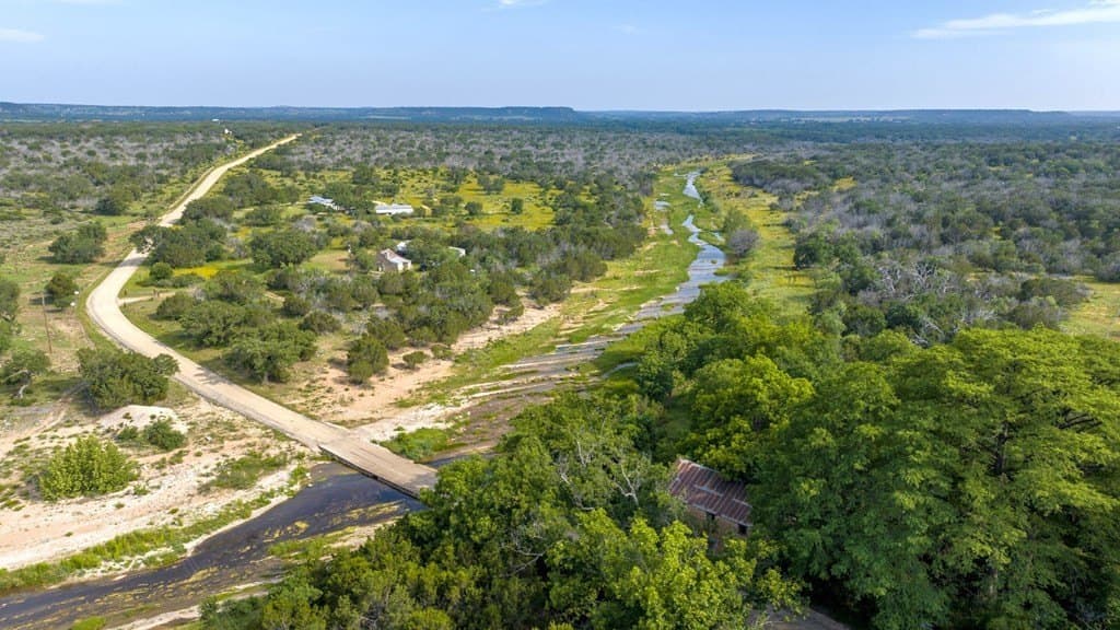 335.11 acres in Gillespie County gallery image 2