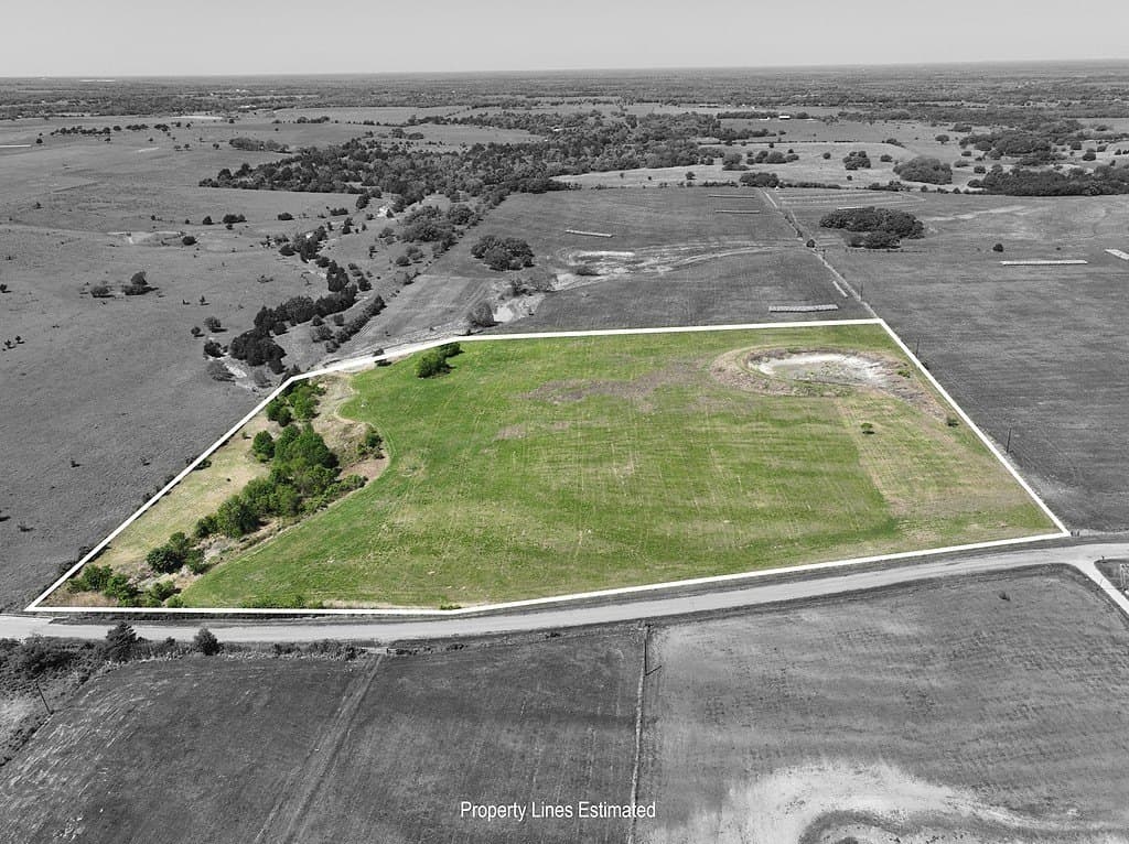 15 acres in Fayette County