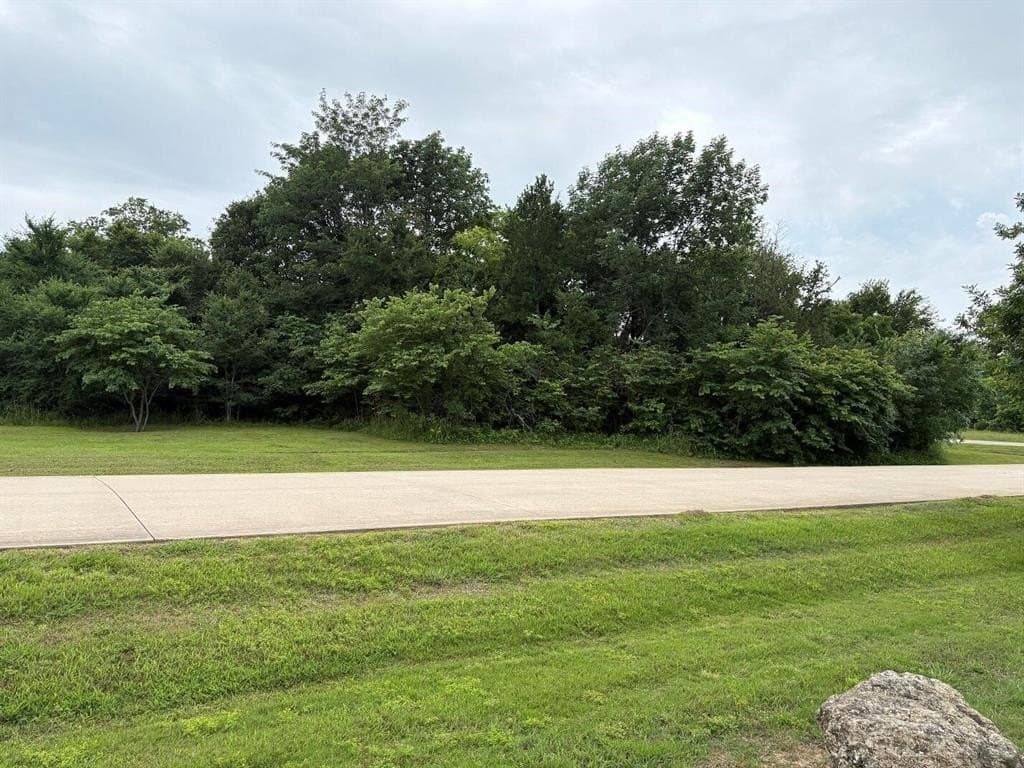 1.83 acres in Kaufman County gallery image 2