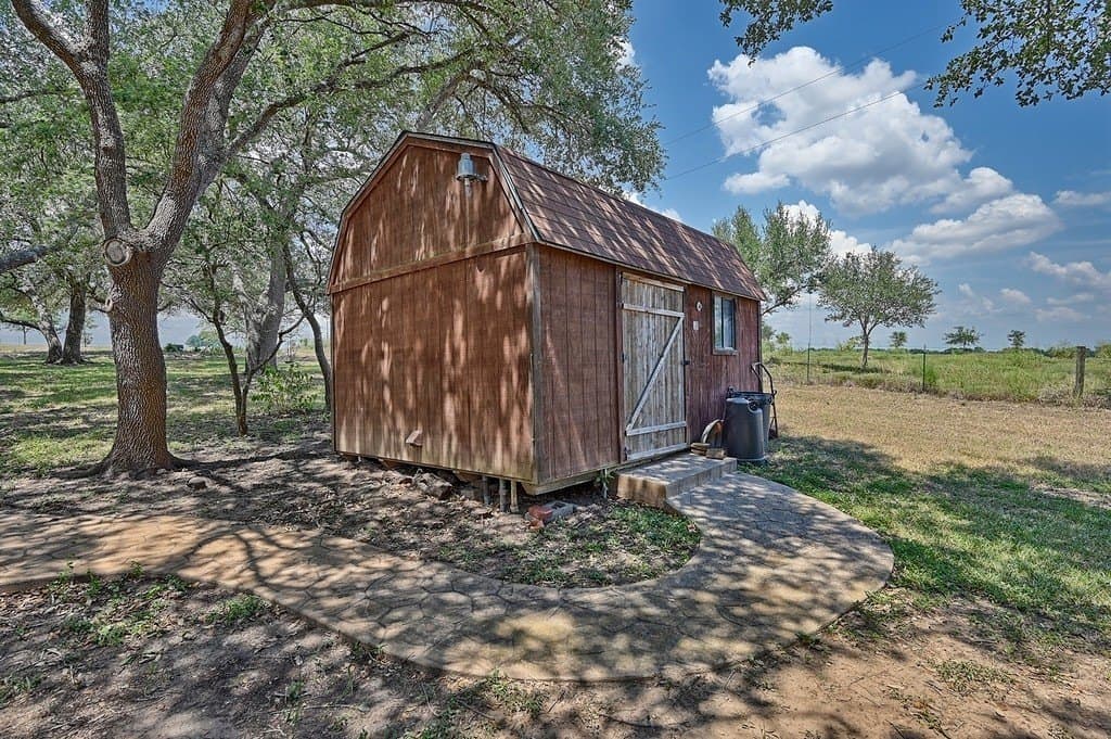 10.48 acres in Fayette County - photo 9
