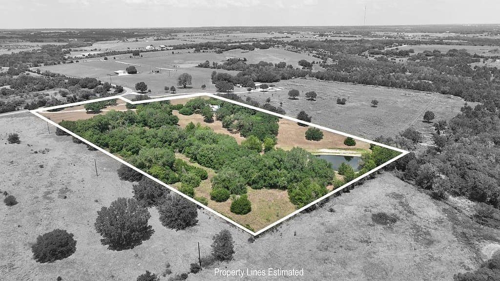 10.48 acres in Fayette County featured view