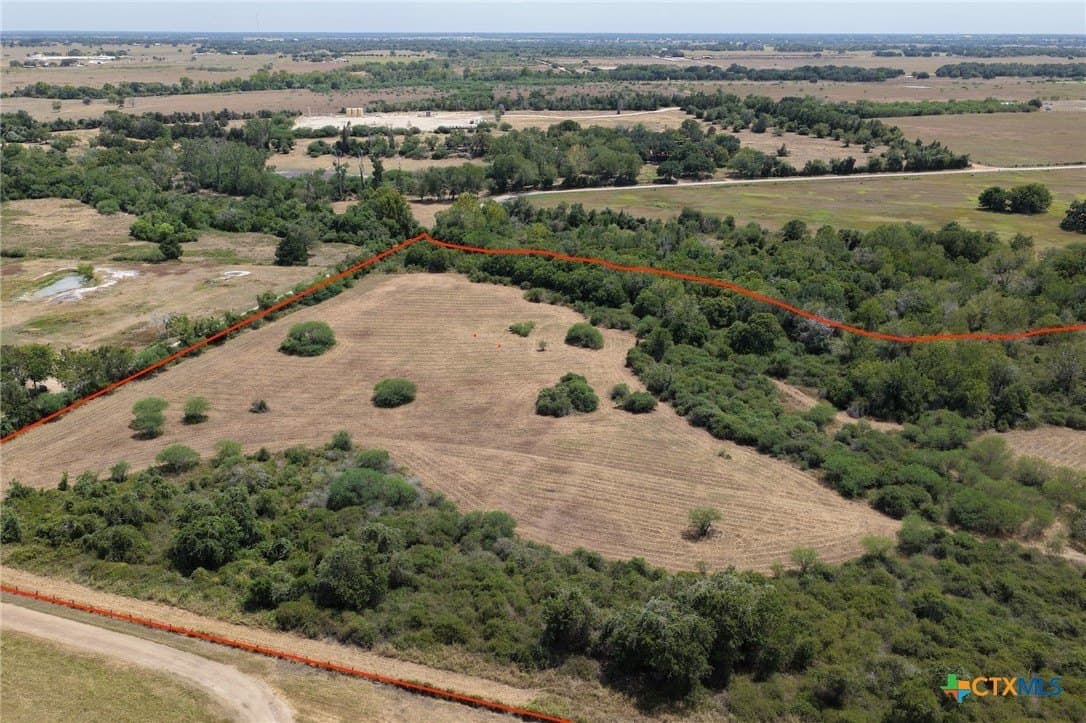 19.63 acres in Lavaca County - photo 3