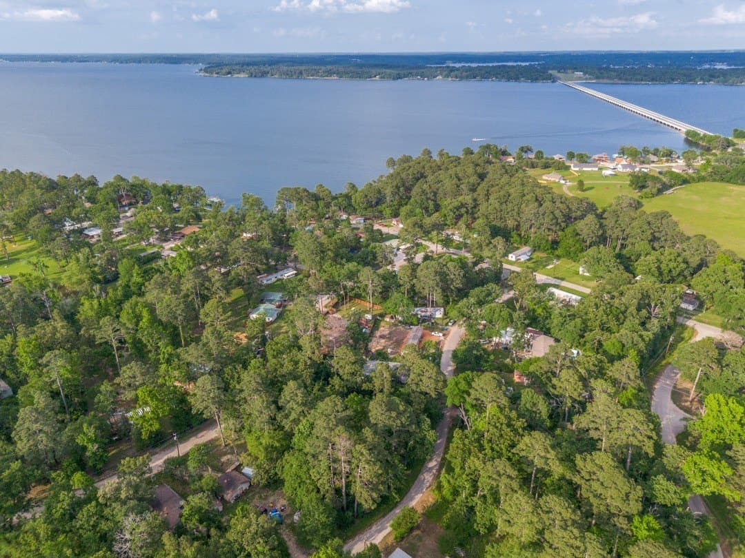 0.17 acres in Henderson County - photo 7