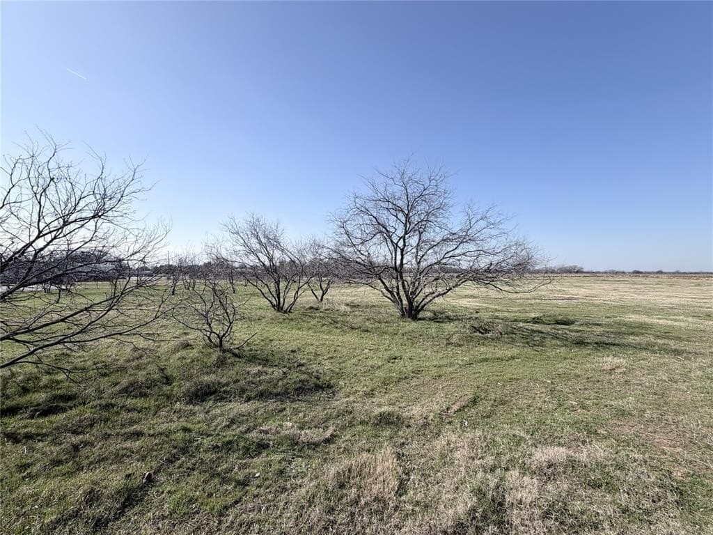 1.03 acres in Hill County gallery image 4