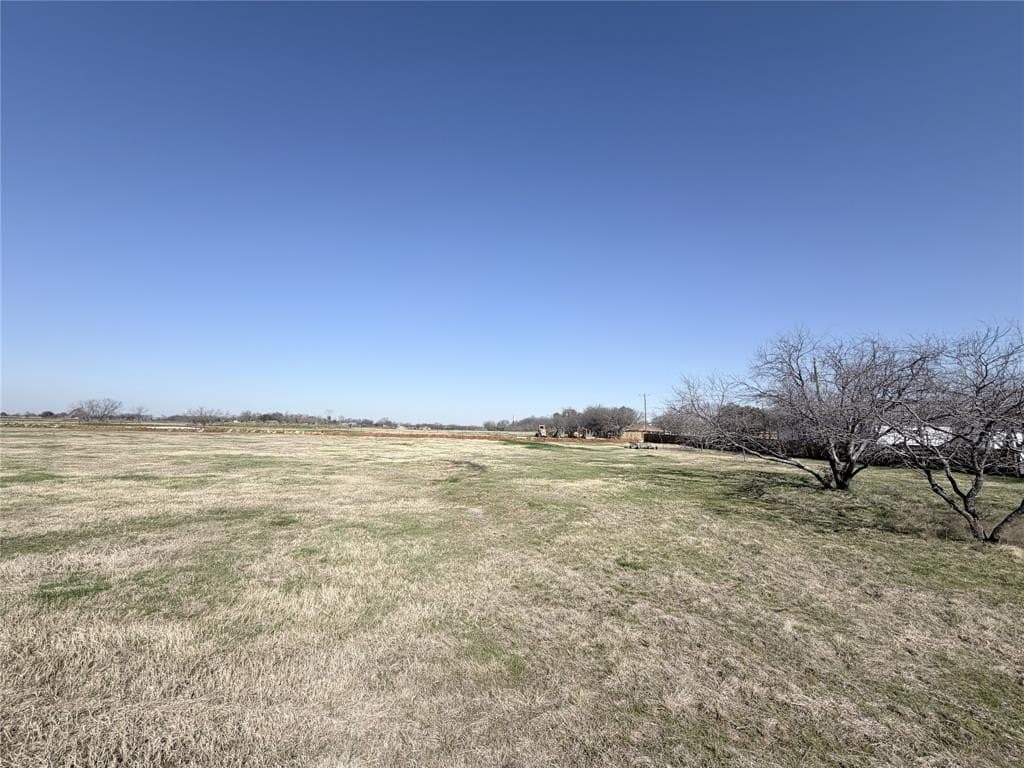 1.03 acres in Hill County gallery image 3