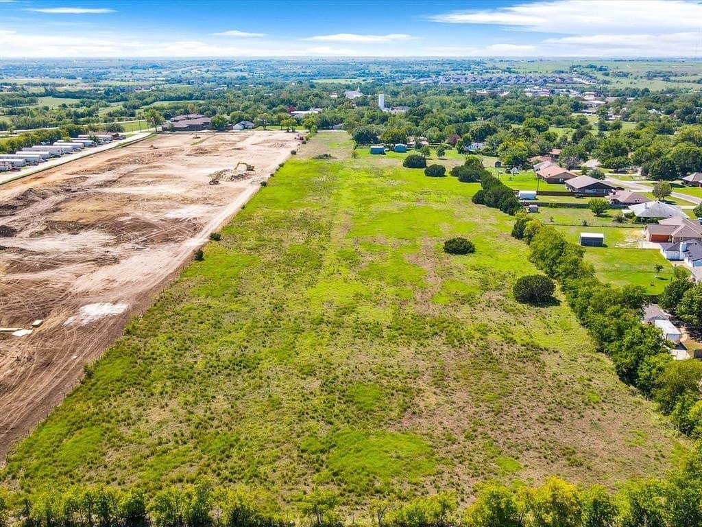 9.13 acres in Johnson County gallery image 4