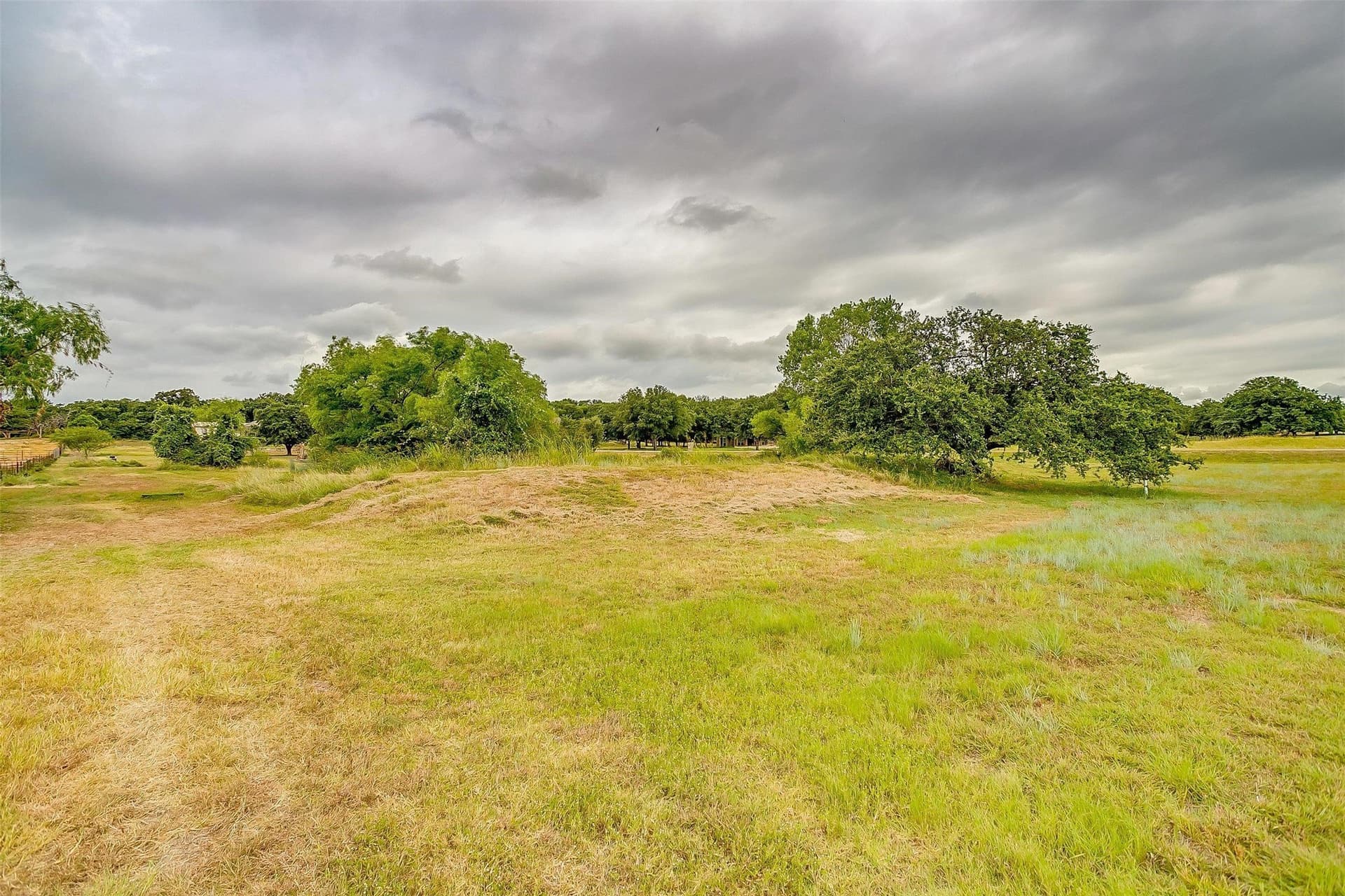 1.5 acres in Parker County gallery image 2