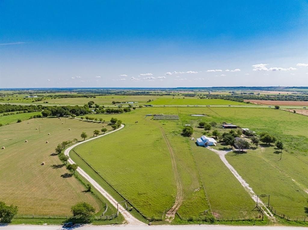 11.07 acres in Hill County gallery image 2