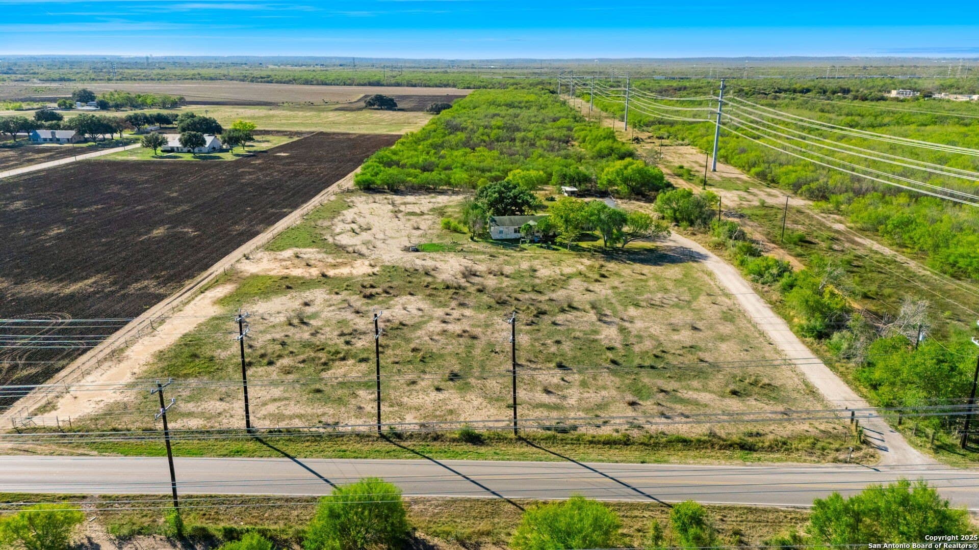 24.98 acres in Bexar County gallery image 4