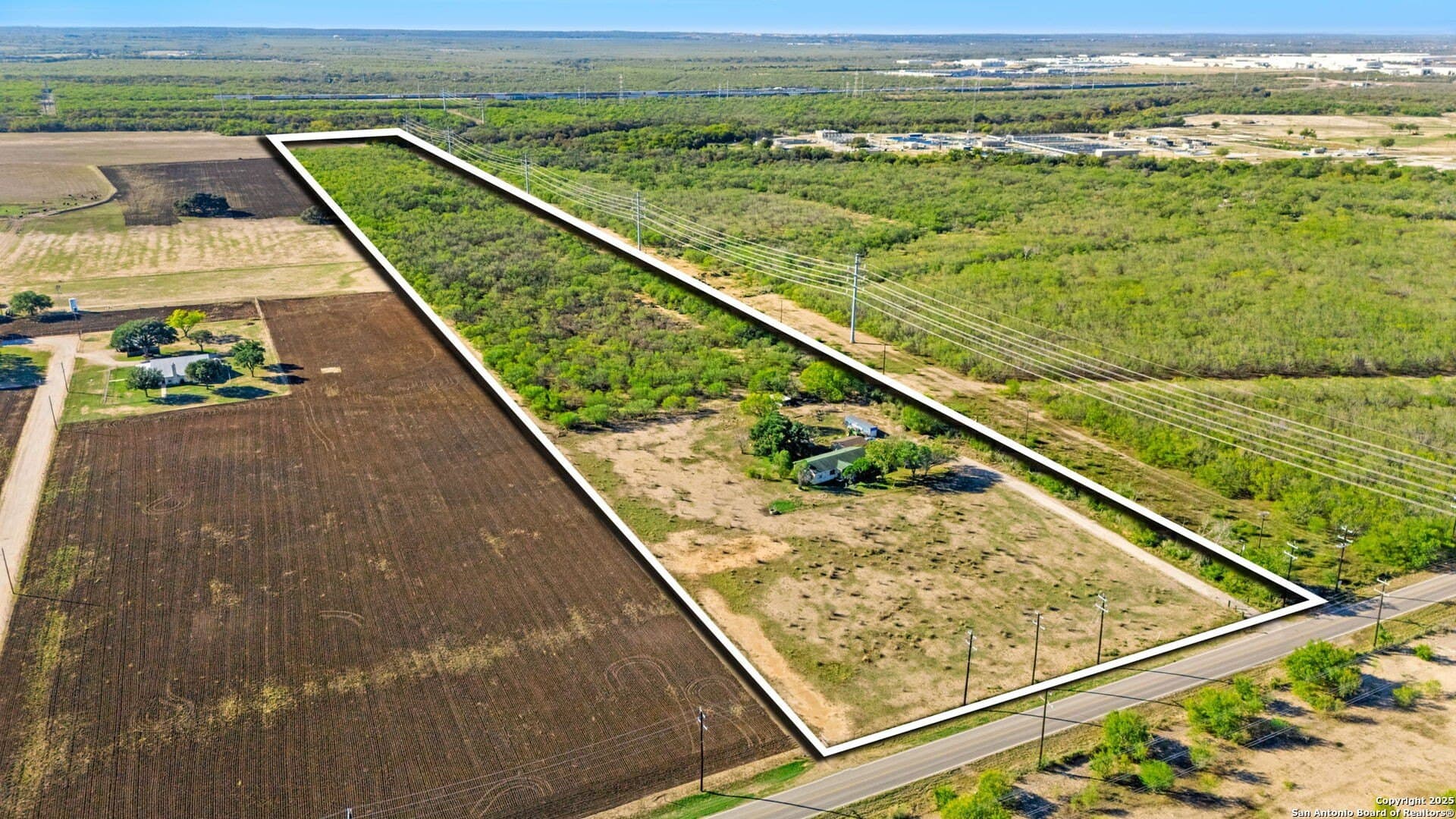 24.98 acres in Bexar County gallery image 2