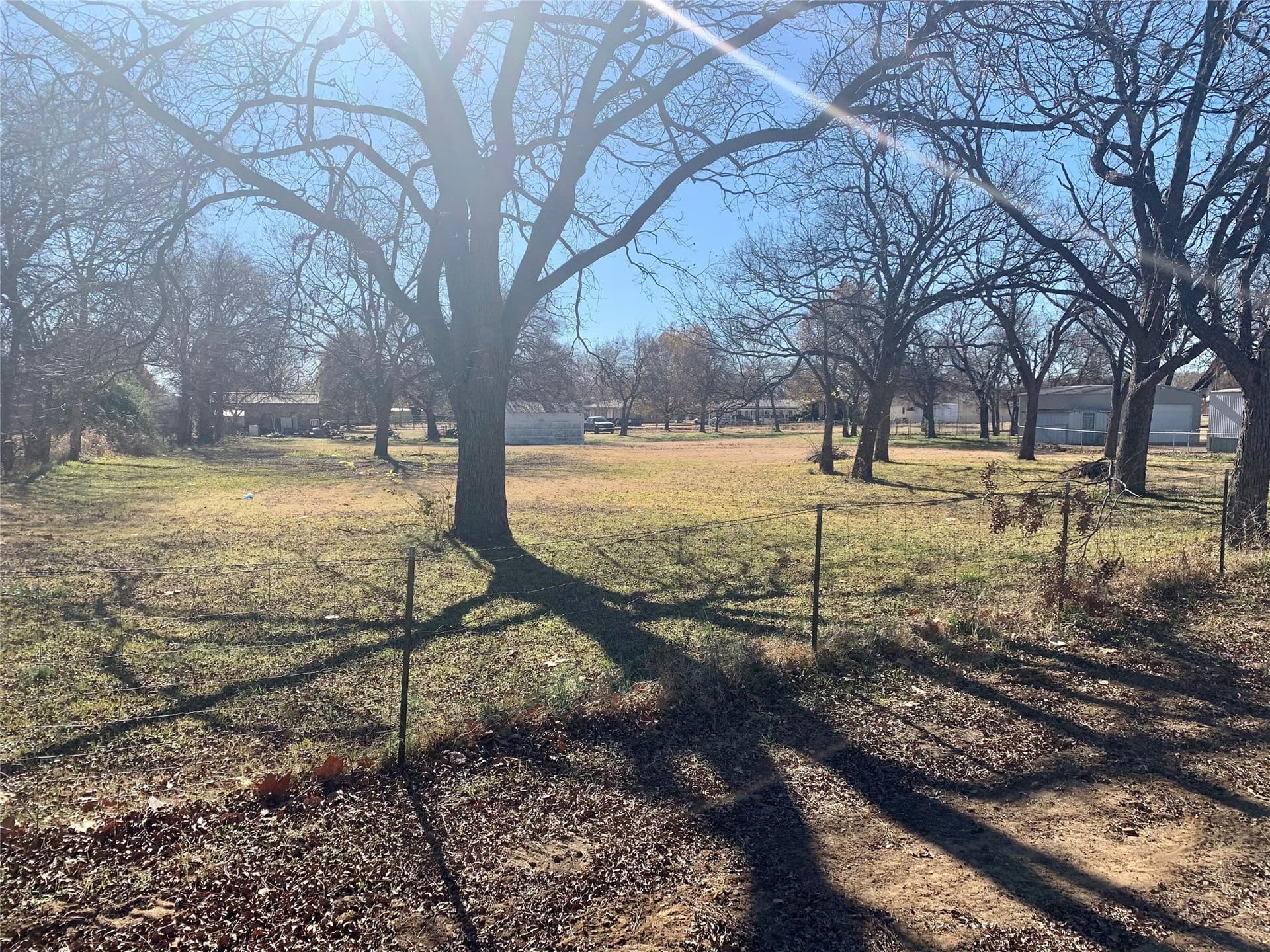 1 acres in Montague County - photo 4