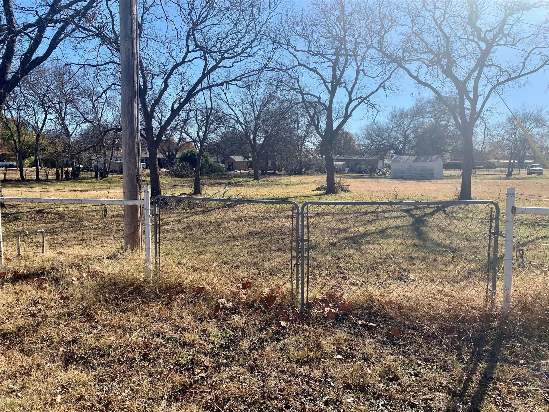 1 acres in Montague County - photo 2