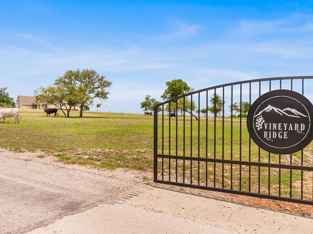 3.01 acres in Gillespie County gallery image 4