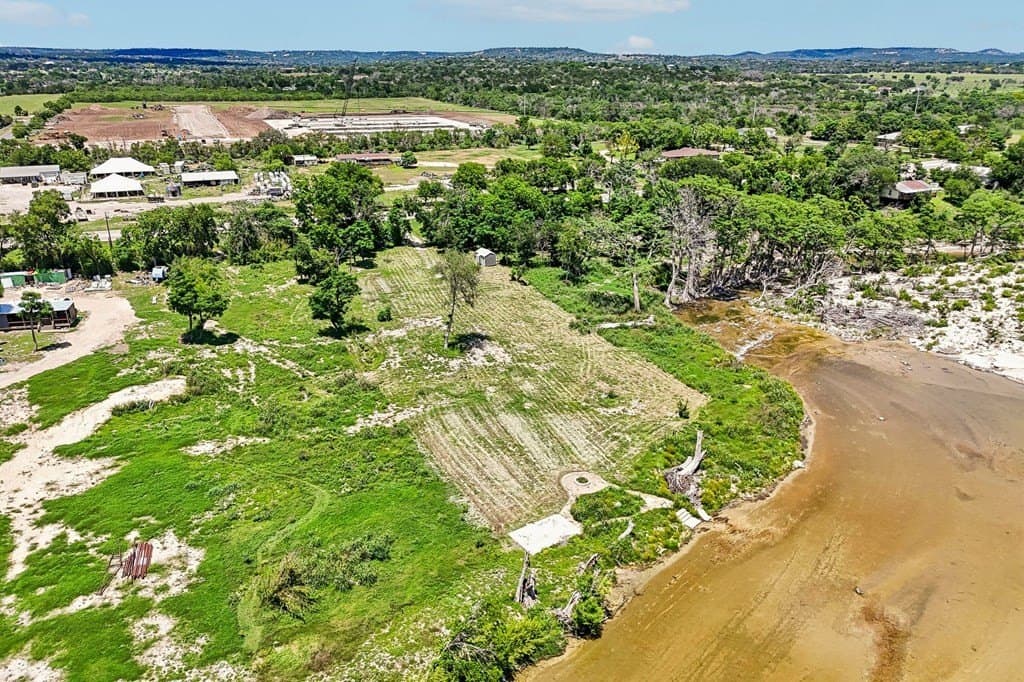 1.98 acres in Kerr County - photo 17