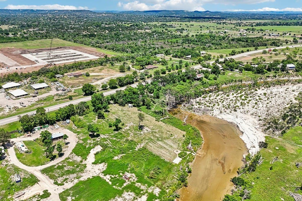 1.98 acres in Kerr County - photo 16