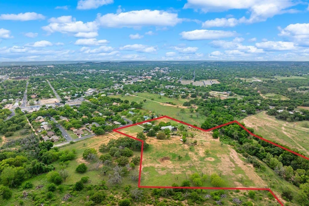 15.76 acres in Gillespie County - photo 2