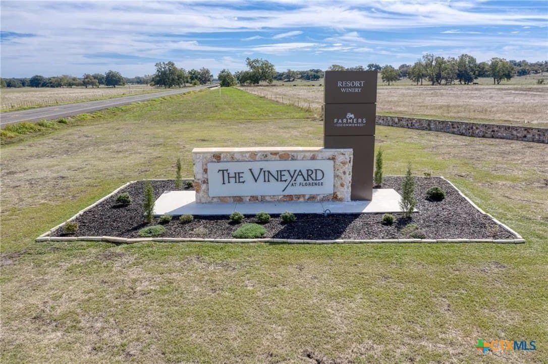 2.13 acres in Williamson County gallery image 4