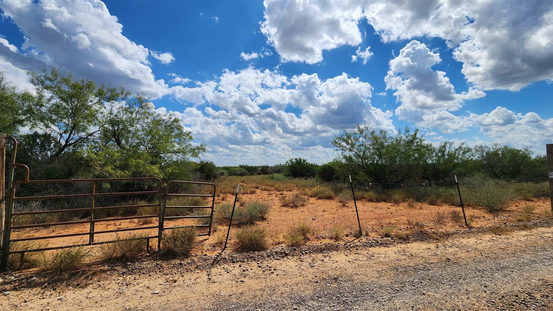 11.5 acres in Webb County