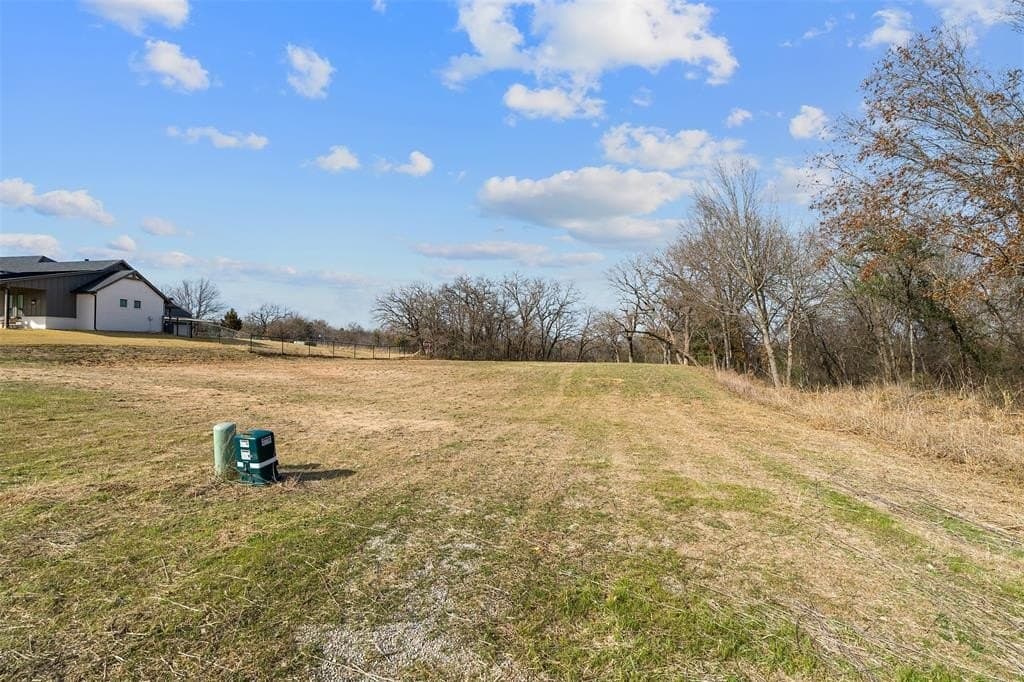 2.25 acres in Parker County gallery image 2