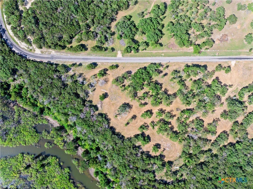 1.95 acres in Bell County gallery image 3