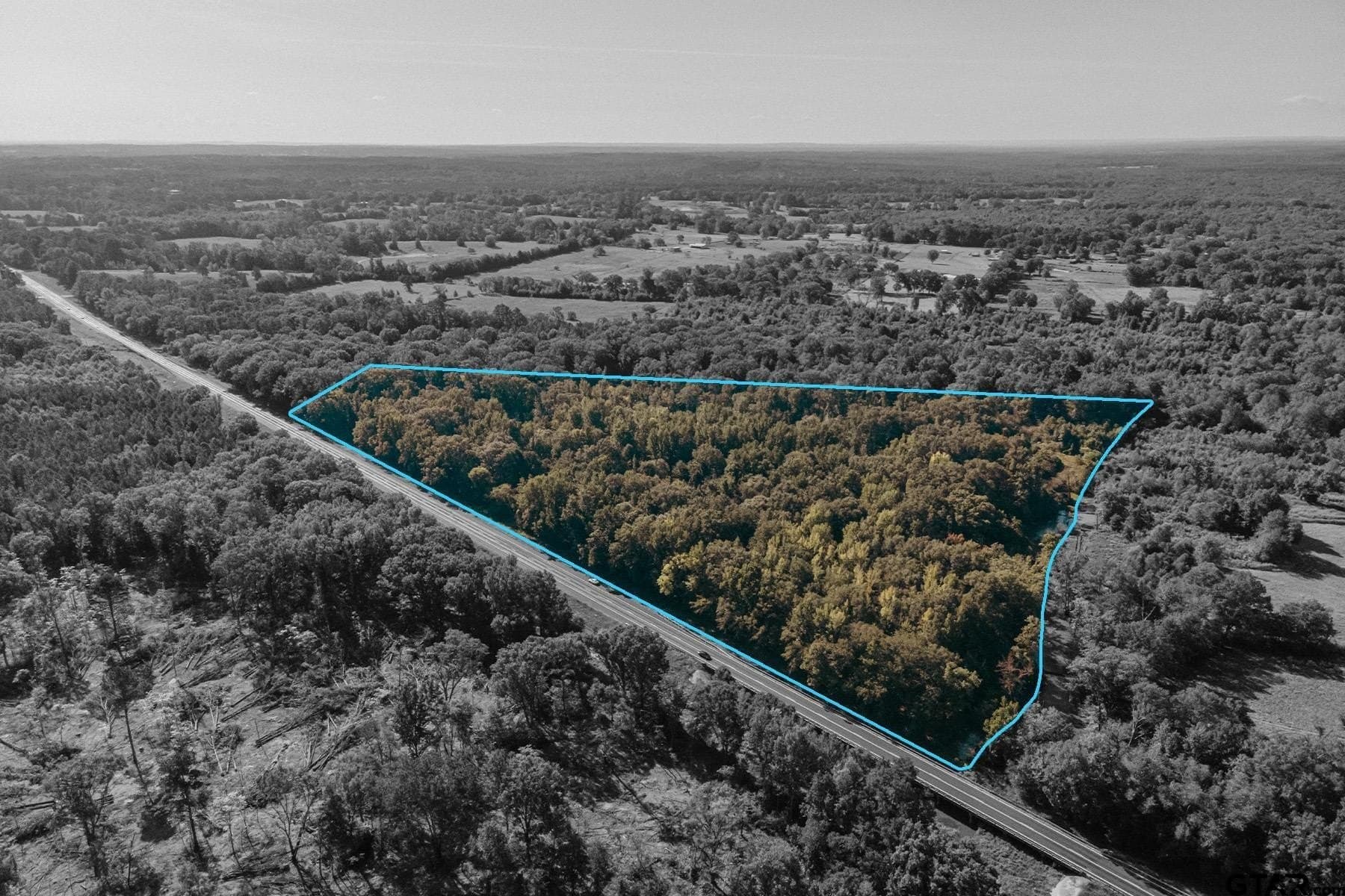 11.86 acres in Smith County