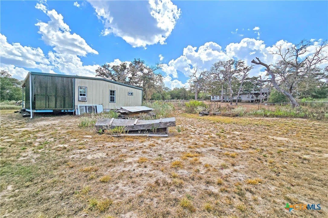 10.01 acres in Guadalupe County - photo 16