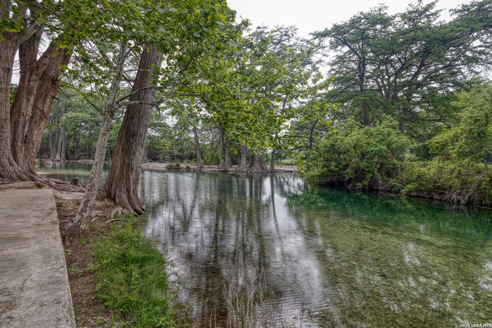 0.86 acres in Real County - photo 9
