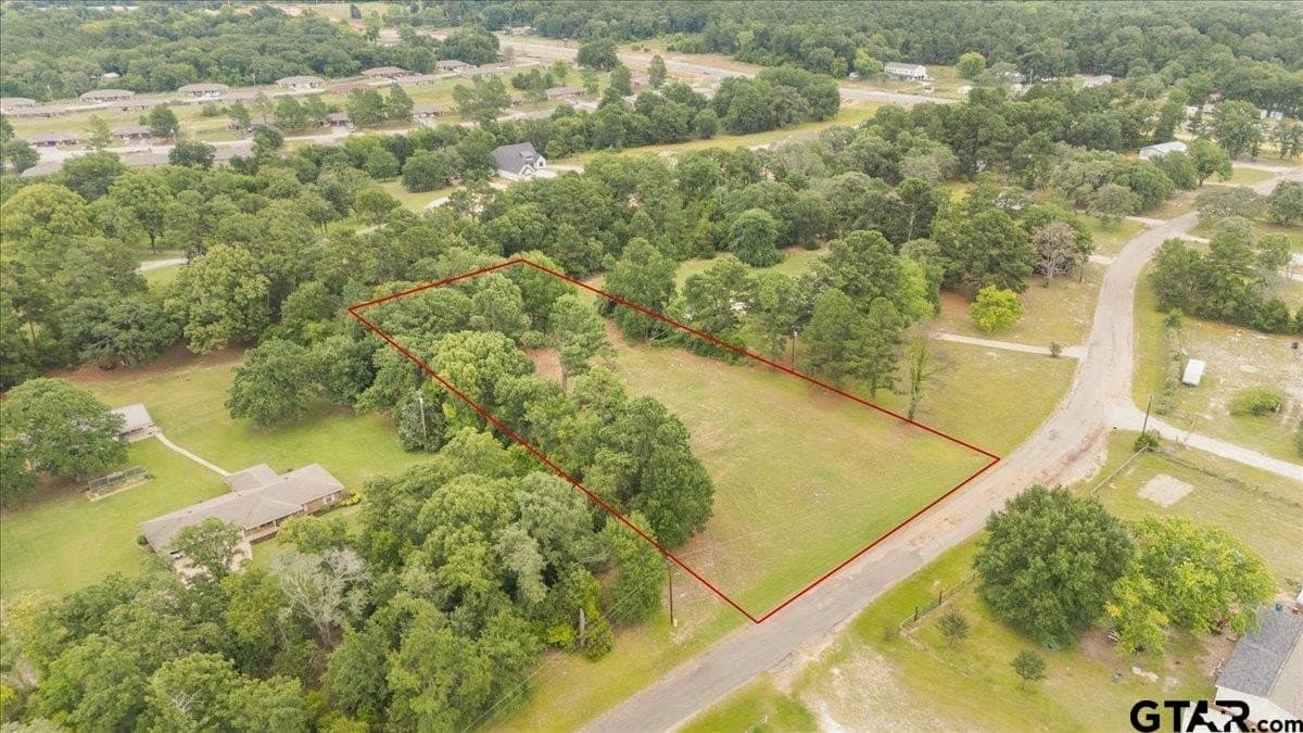 2.36 acres in Smith County gallery image 4