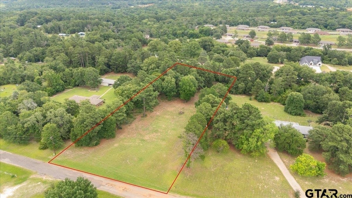 2.36 acres in Smith County gallery image 2