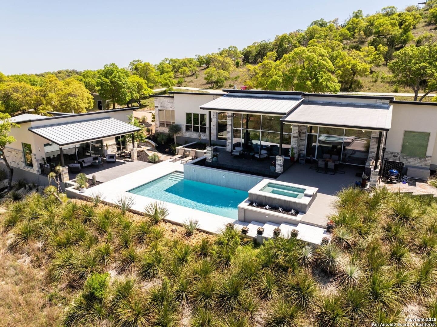 12.65 acres in Kendall County gallery image 4