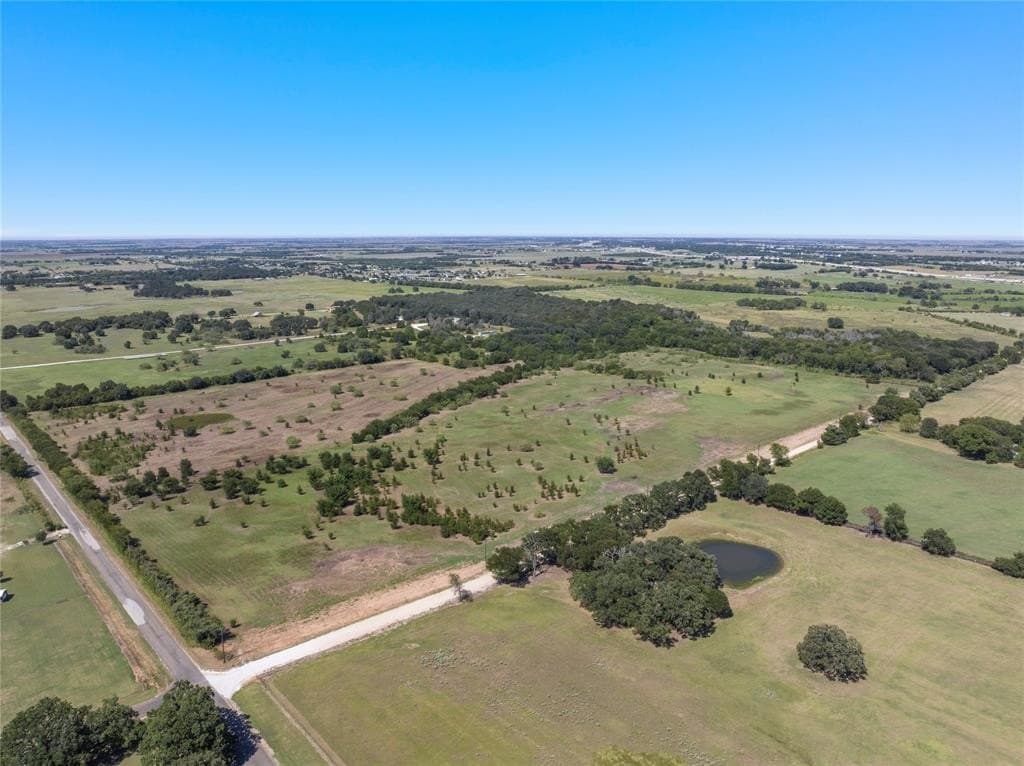 2 acres in McLennan County gallery image 2