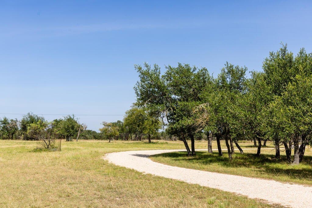 20.01 acres in Gillespie County - photo 39