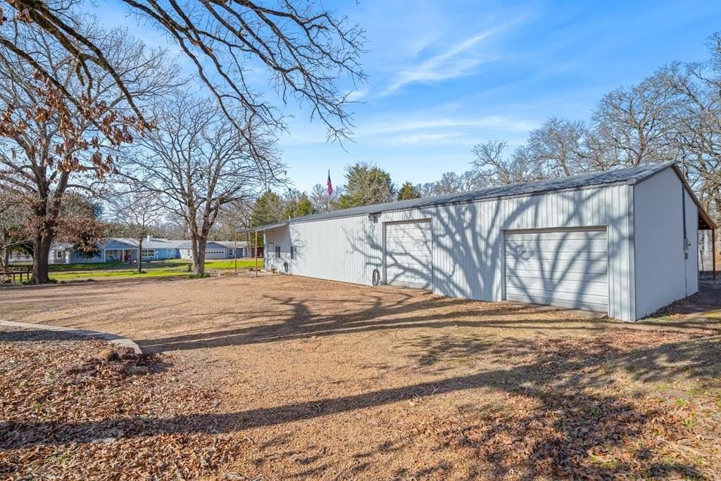 32.19 acres in Henderson County gallery image 2