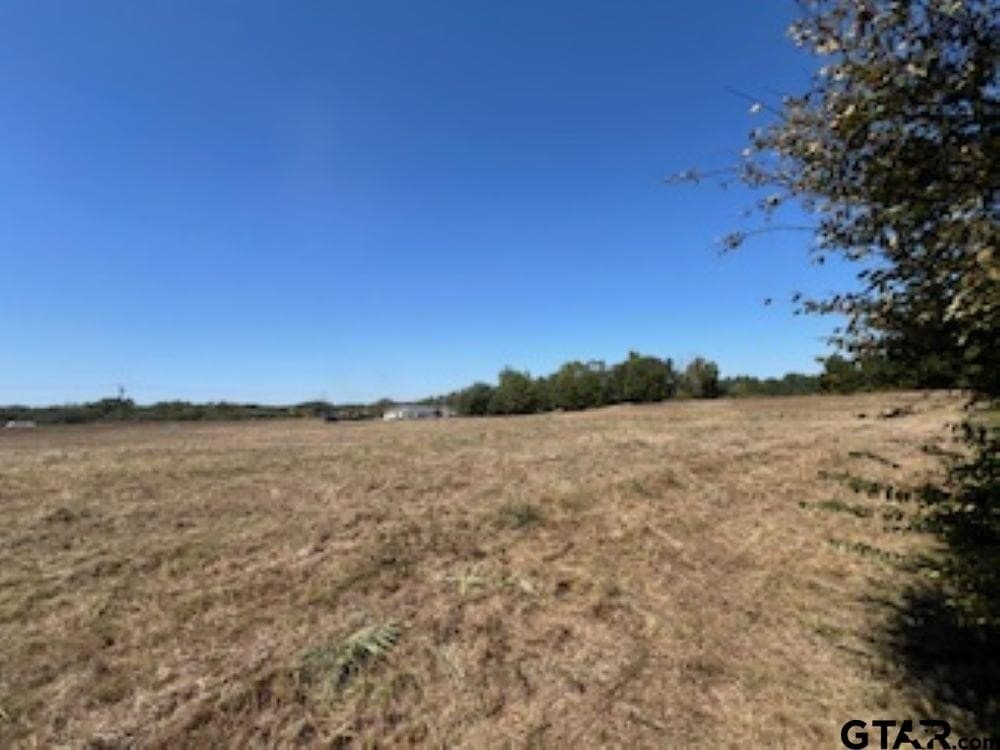 10.53 acres in Smith County - photo 17