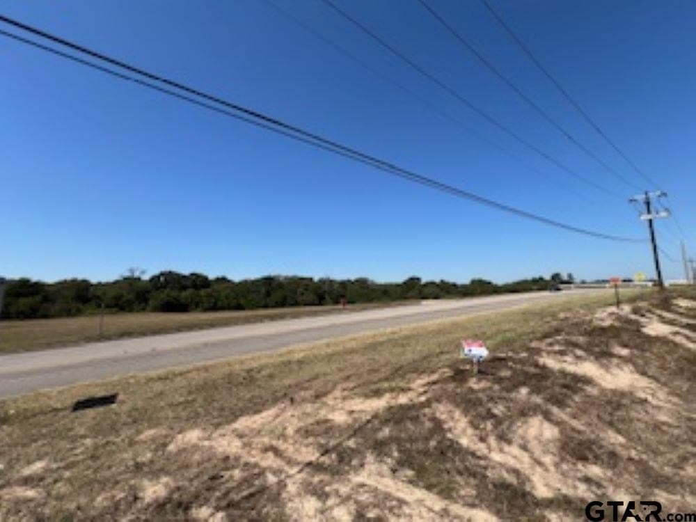 10.53 acres in Smith County - photo 13